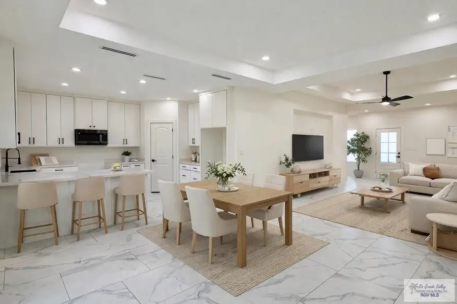 4329 Casamigos St, Combes, TX 78522 - #2