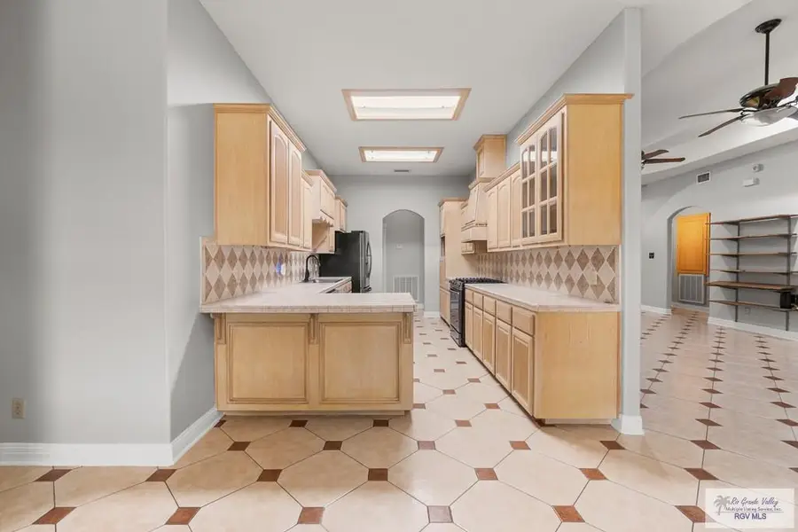 1513 Christian Cir, Harlingen, TX 78550 - #2