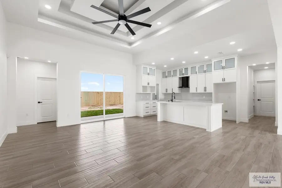 127 Finch Dr, Los Fresnos, TX 78566 - #2