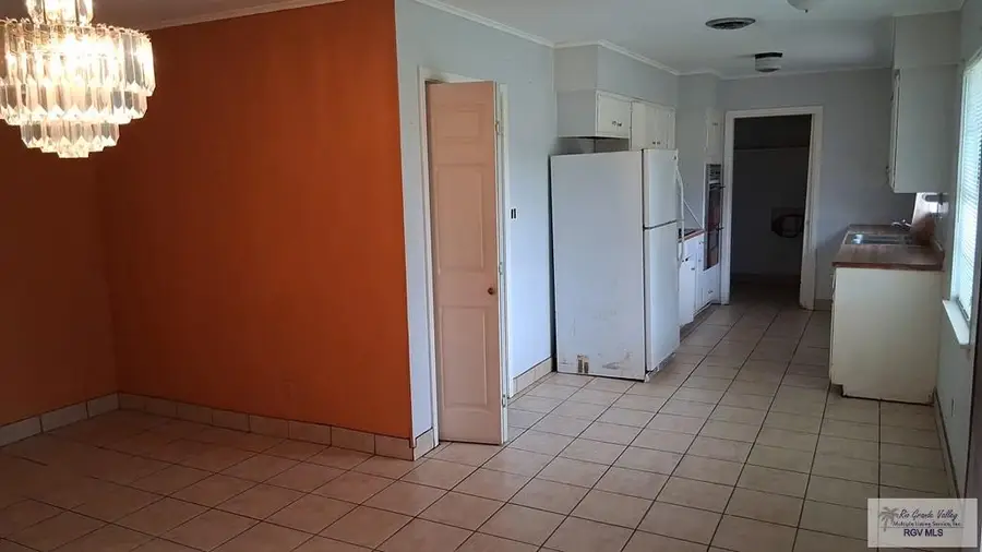 1515 Cardinal Ln, Brownsville, TX 78521 - #3