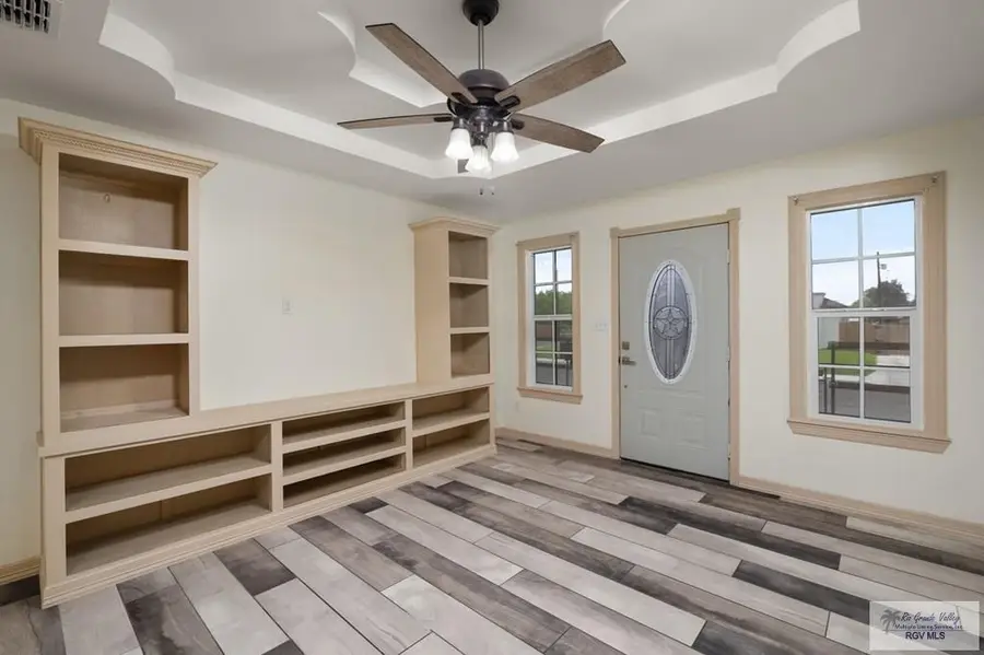 824 Pelican Ave., Alamo, TX 78516 - #3
