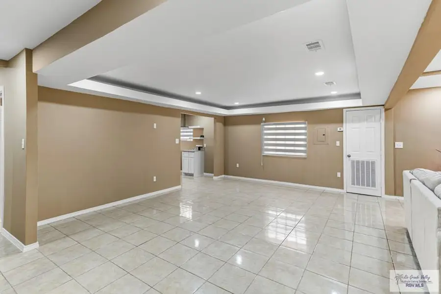1020 Tamaulipas St, Weslaco, TX 78596 - #2