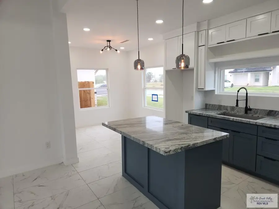 2424 Calle Moreno, Brownsville, TX 78526 - #3