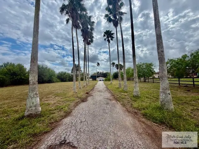 108 Palma Ln., Bayview, TX 78566 - #2