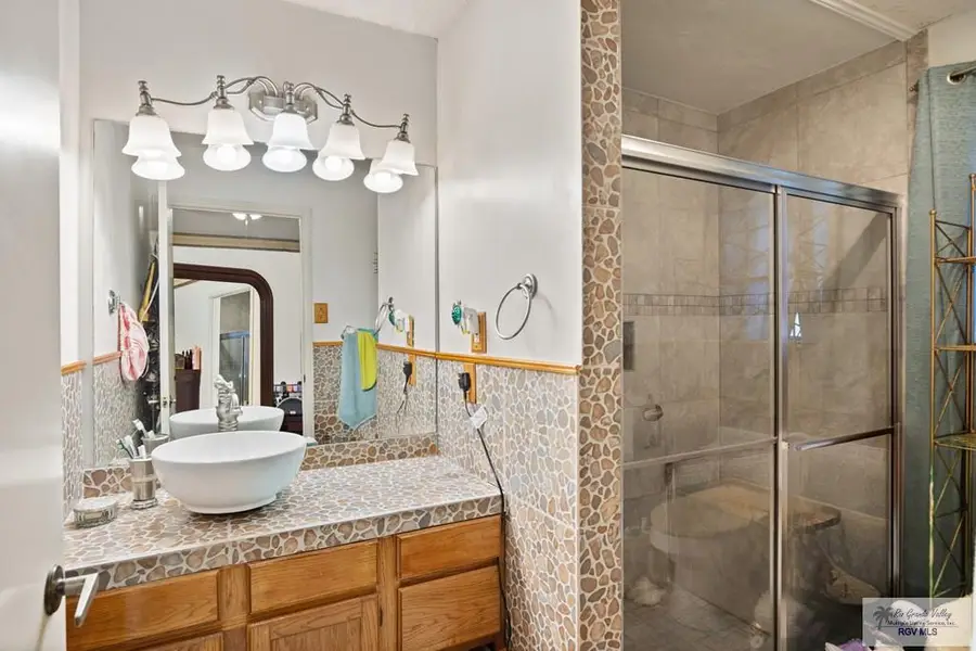 4010 Carnation Dr., McAllen, TX 78501 - #3