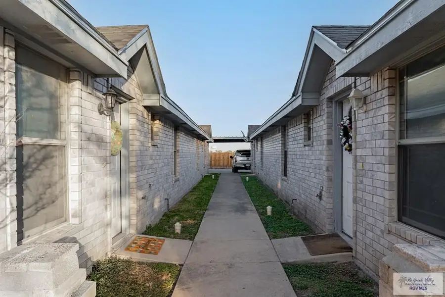 2216 N Dahlia St, Pharr, TX 78577 - #2