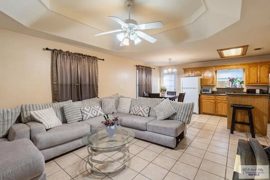 2216 N Dahlia St, Pharr, TX 78577 - #3