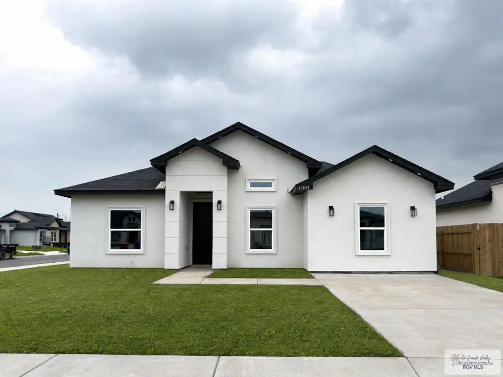 43899 Red Valley Ave, Brownsville, TX 78521 - #1