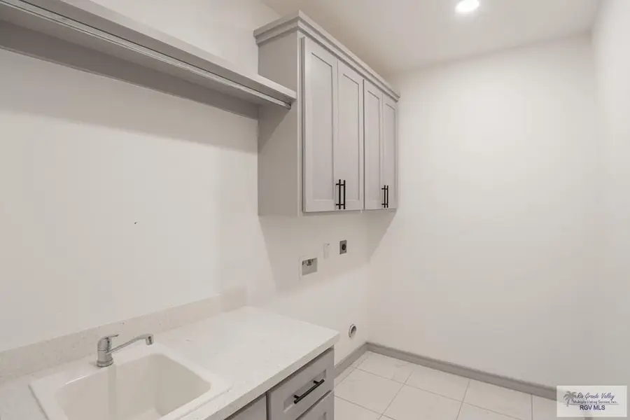 37738 Vineyard Ave, Brownsville, TX 78526 - #2