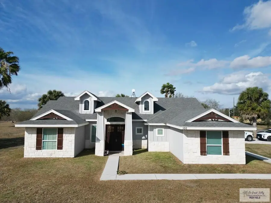 100 Valencia, Bayview, TX 78566 - #2