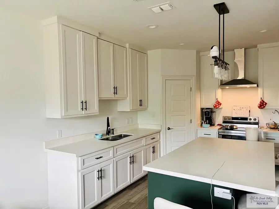 2912 Alexa Dr, Brownsville, TX 78520 - #3