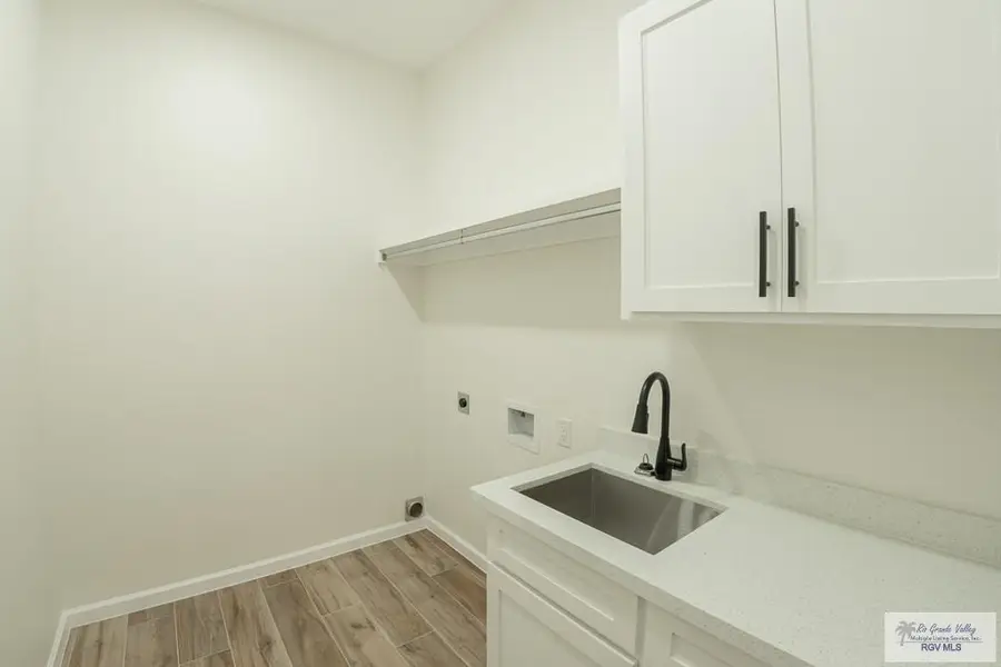 33578 Tulipan St., Los Fresnos, TX 78586 - #2