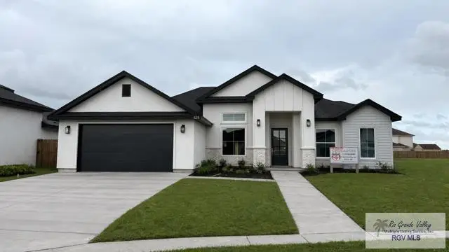 525 Oriole Dr, Los Fresnos, TX 78526 - #1