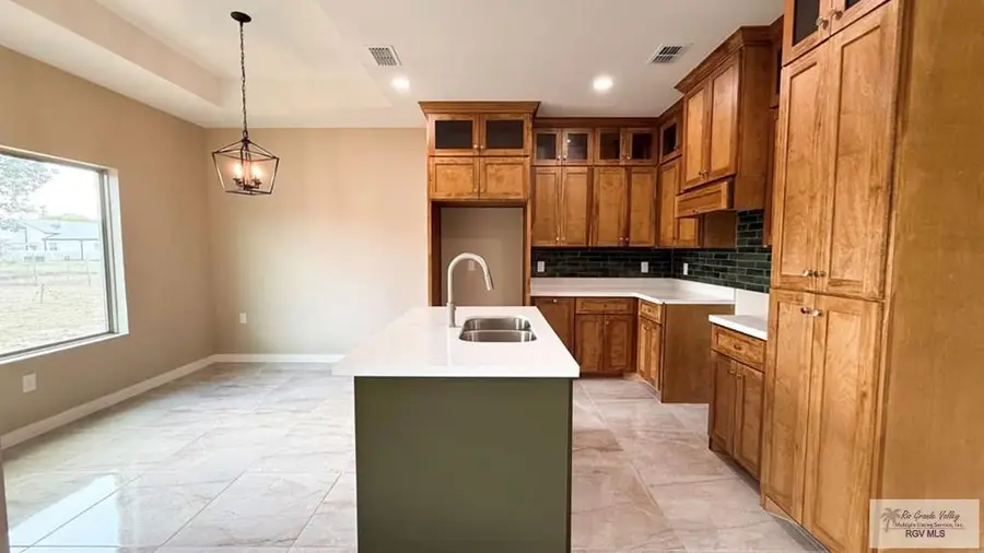 130 E Magnolia, La Feria, TX 78559 - #2