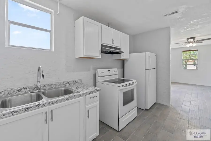 121 Melon Dr., Los Fresnos, TX 78566 - #3