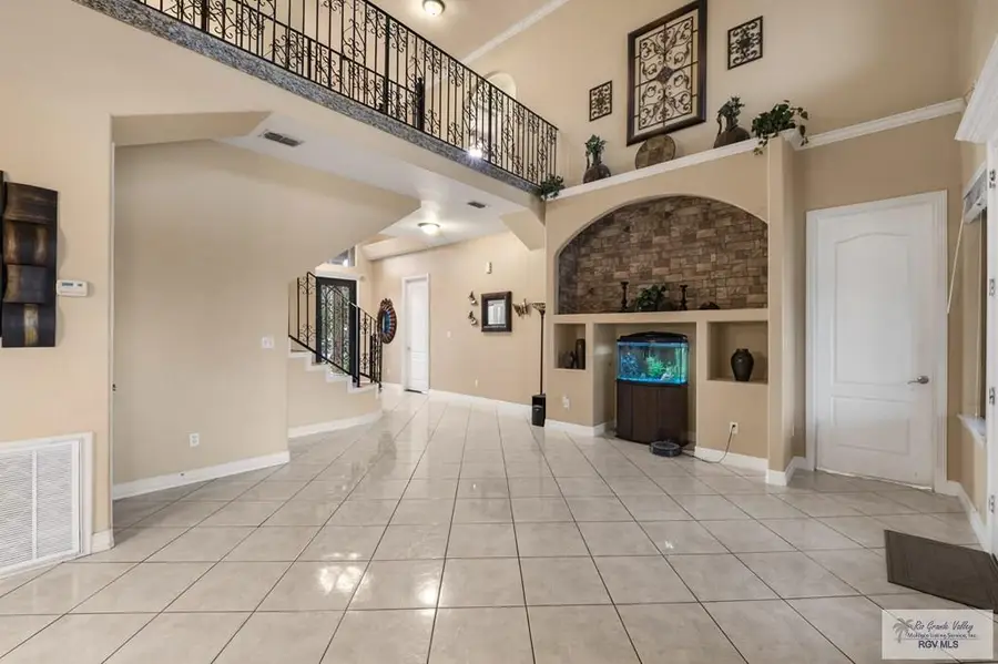 3320 Creekwood Dr., Brownsville, TX 78526 - #3