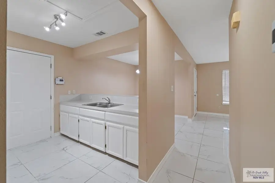 513 N S St, Harlingen, TX 78550 - #3