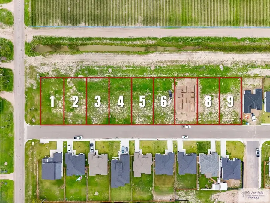 425 N Leon Ave, Elsa, TX 78543 - #2