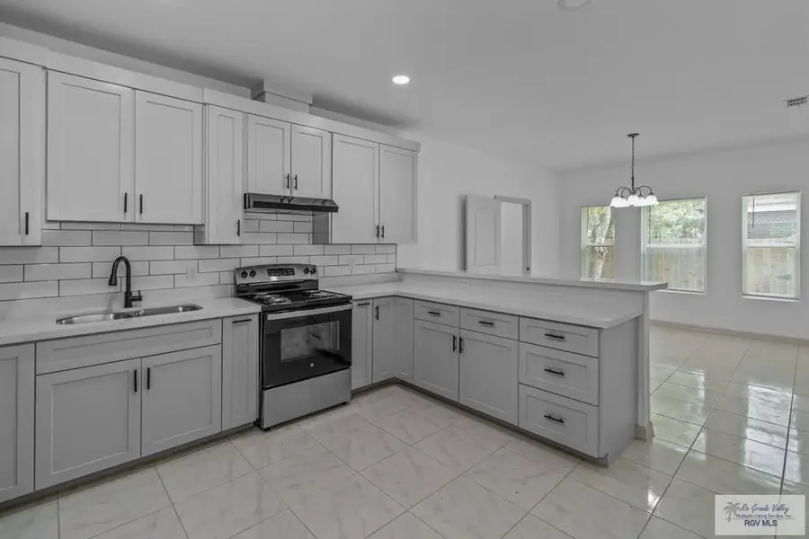9317 Ivory Cir, Harlingen, TX 78552 - #3