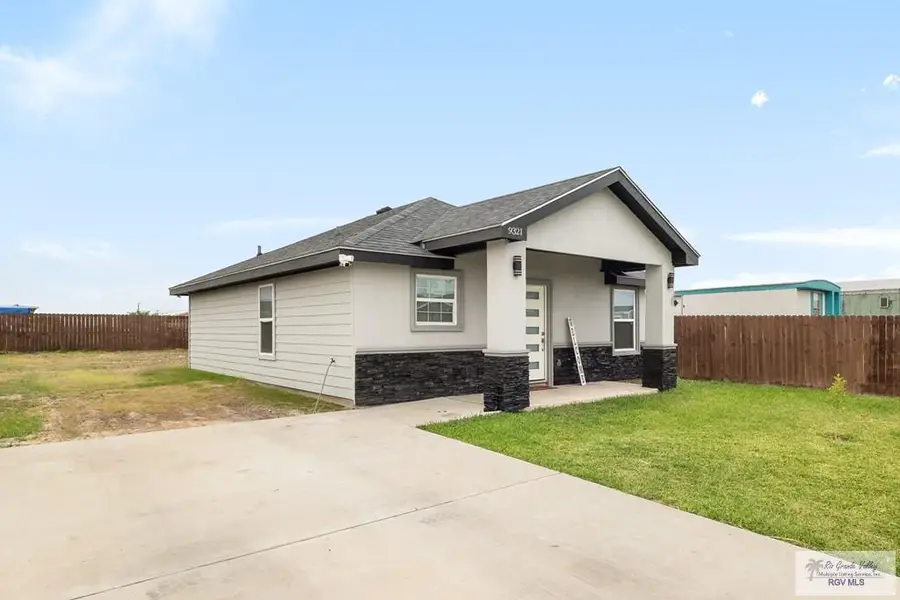 9321 Alamosa Dr, Brownsville, TX 78520 - #2