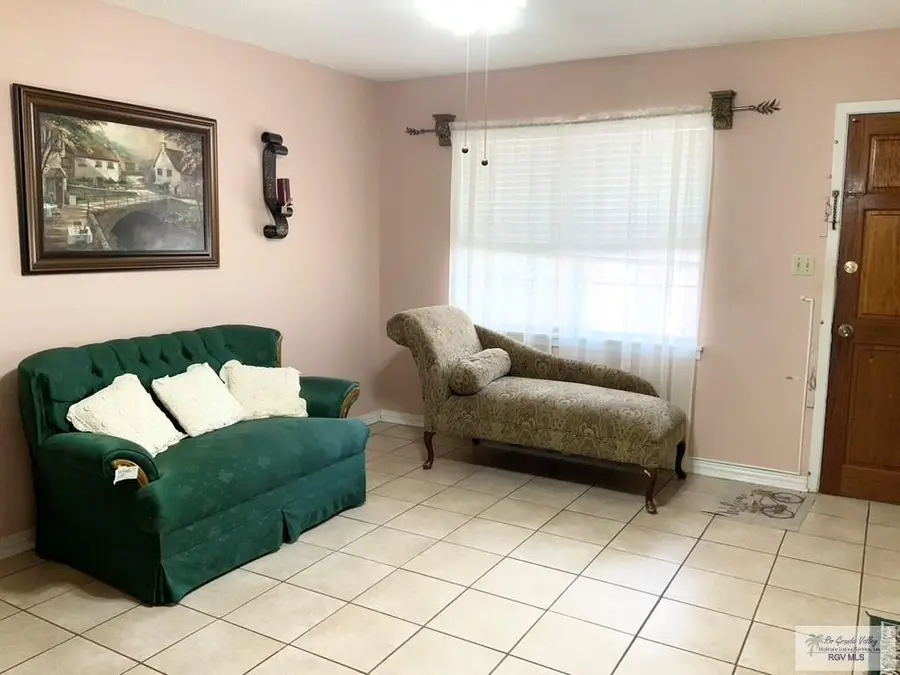 115 Calle Duquesa, Brownsville, TX 78520 - #2