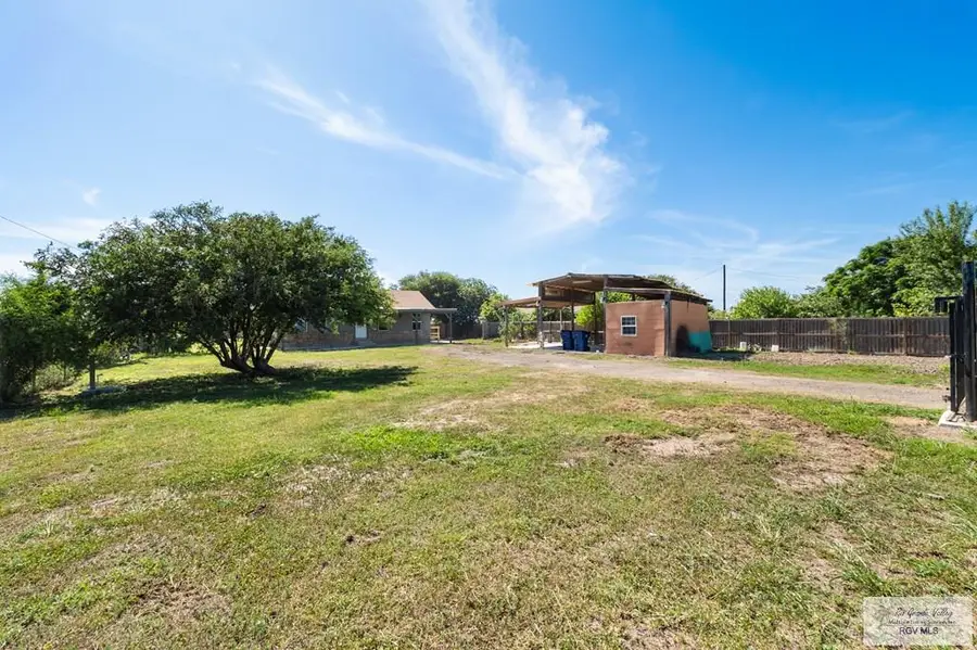 20652 Sid Jones Rd, Combes, TX 78552 - #2