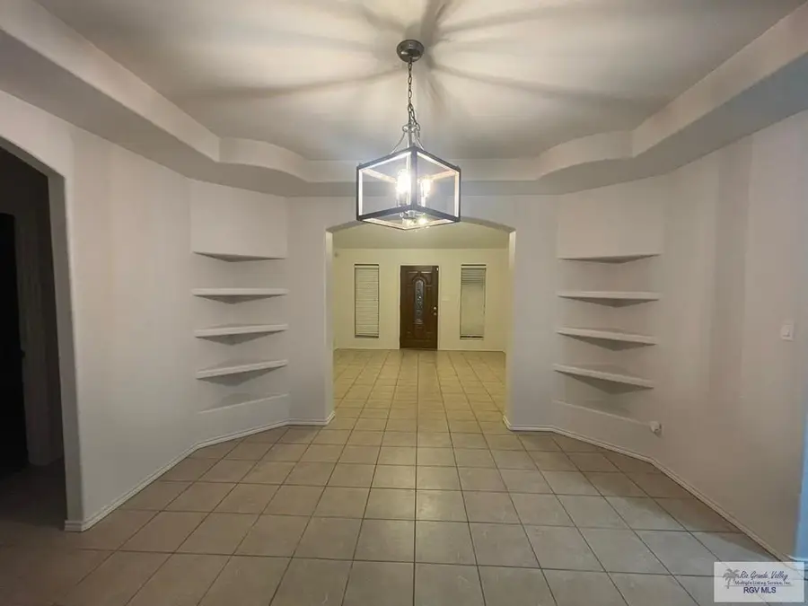 1561 Res Dr., Brownsville, TX 78526 - #2