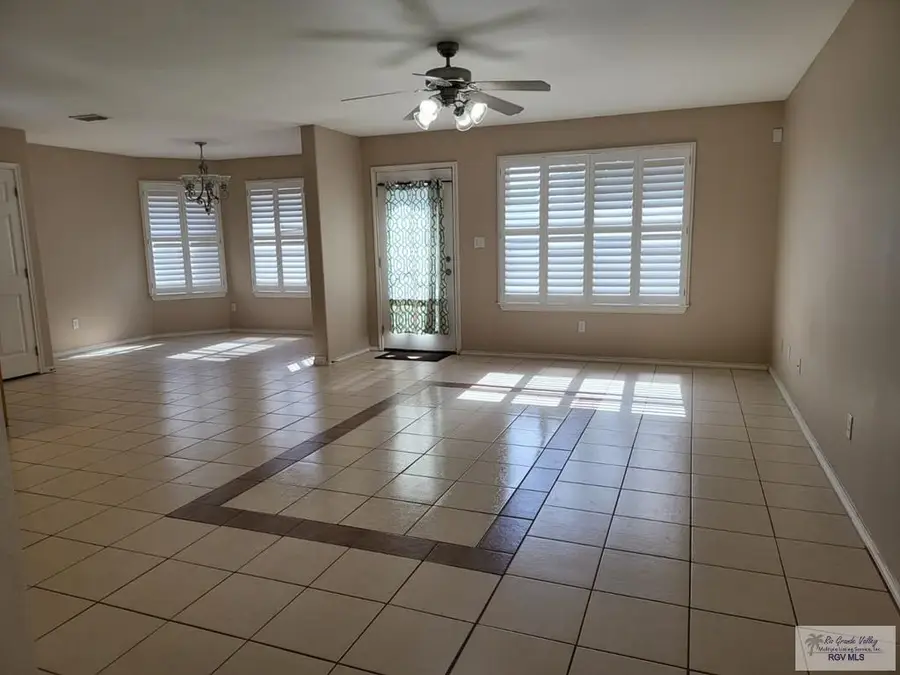 3611 Oviedo Dr, Brownsville, TX 78520 - #3
