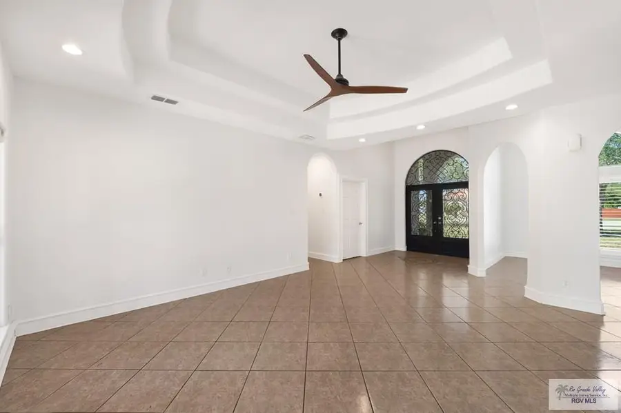5684 Heron Cove Ln., Brownsville, TX 78526 - #3