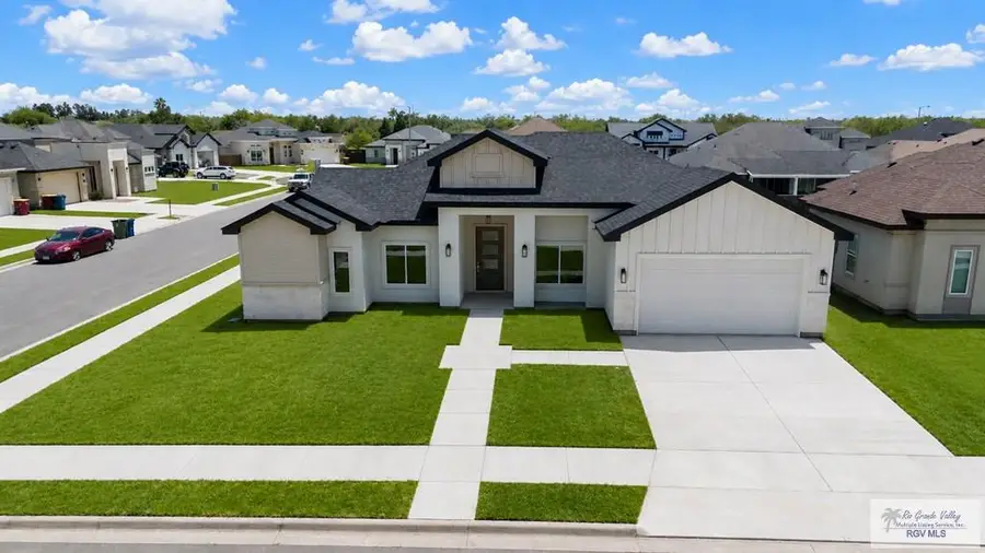 9373 Fan Palm Dr., Los Fresnos Laureles, TX 78566 - #3