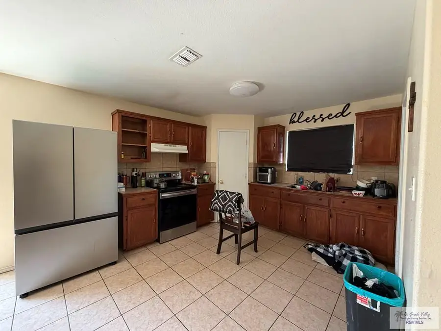 2473 Frankfurt St., Brownsville, TX 78520 - #3