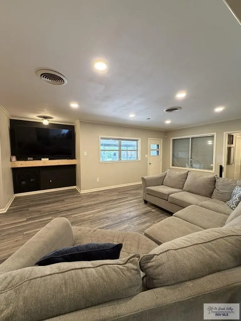 853 Kansas St., Mercedes, TX 78570 - #3