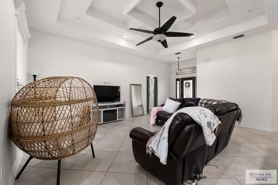 810 Hawthorne Ave., Harlingen, TX 78550 - #3