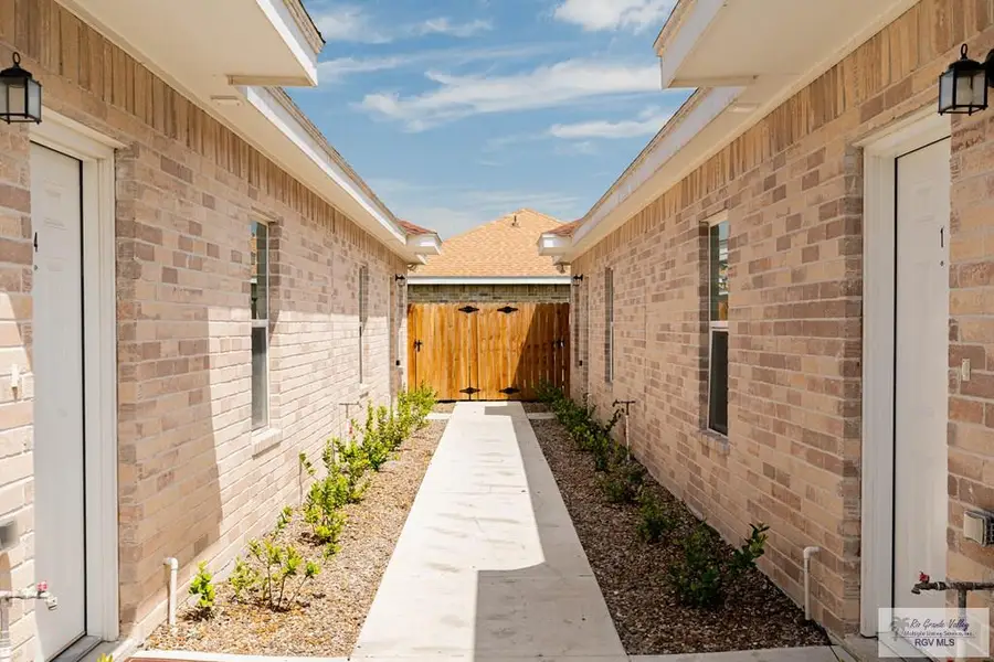 1004 Mahala Ave, Alton, TX 78573 - #2