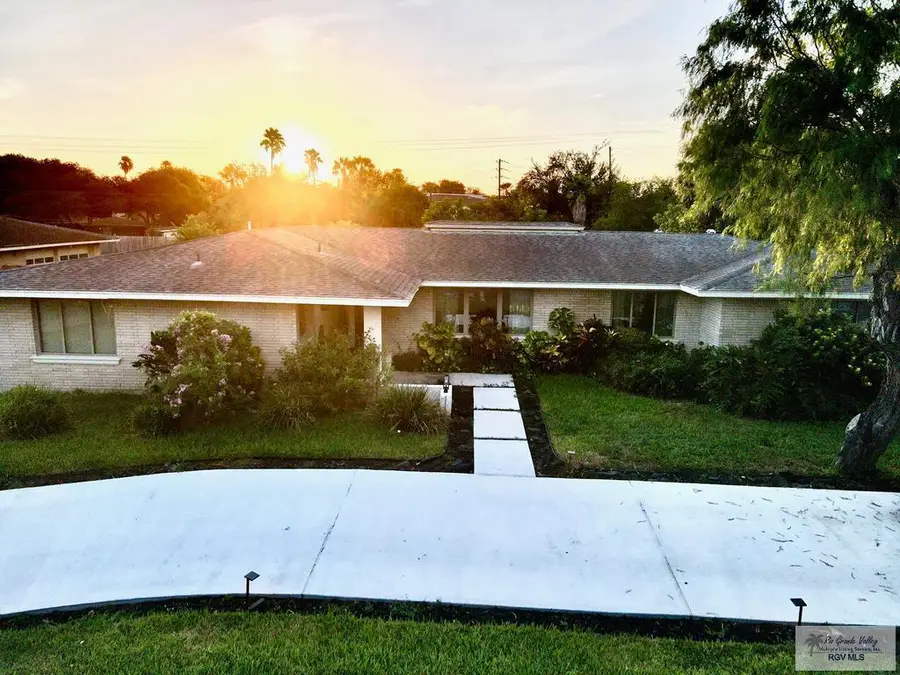 135 Calle Cenizo, Brownsville, TX 78520 - #2