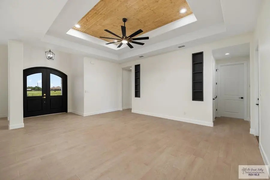 9721 Heights Dr, Harlingen, TX 78552 - #2