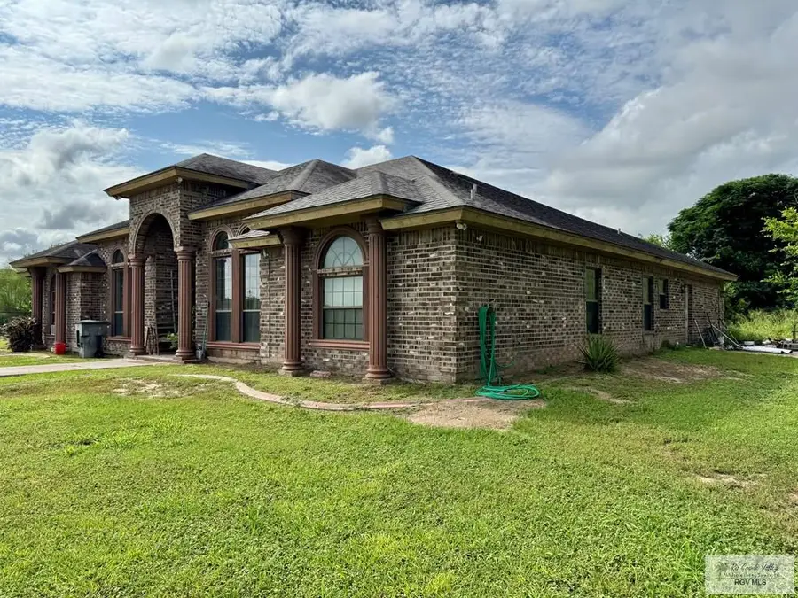 604 S Val Verde Rd., Donna, TX 78537 - #3