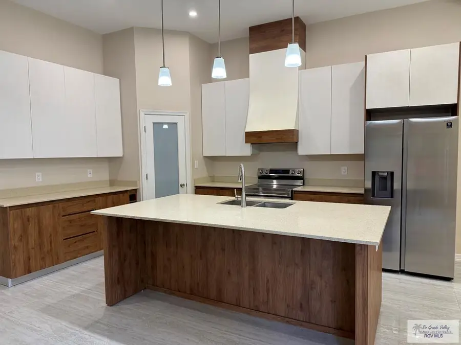 4699 River Oak Cir, Brownsville, TX 78520 - #3