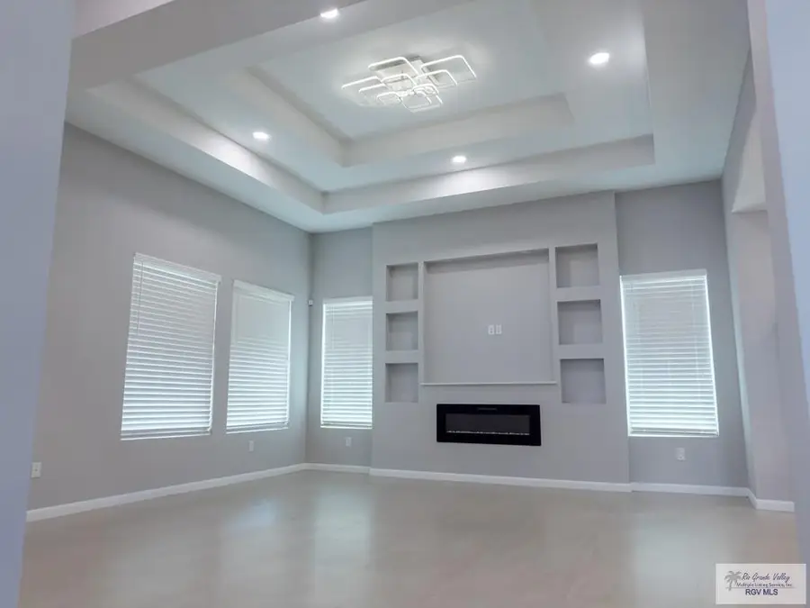 4901 San Fernando River Cir, Brownsville, TX 78526 - #3