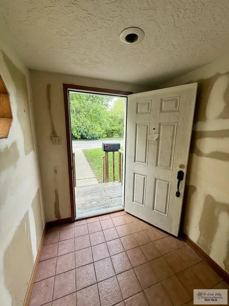 117 Ave. B, Brownsville, TX 78520 - #2
