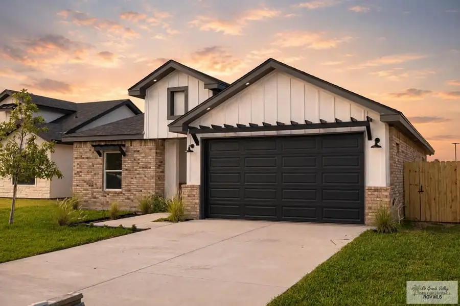 4306 Casamigos St, Harlingen, TX 78552 - #2