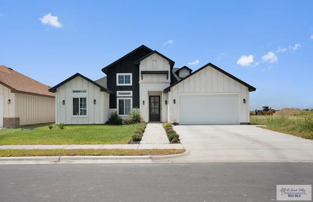 8802 Sandpiper Dr, Harlingen, TX 78552 - #1