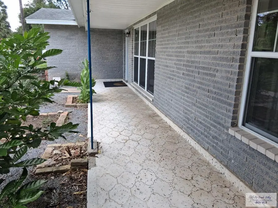 104 S Clubhouse Rd., Brownsville, TX 78520 - #2