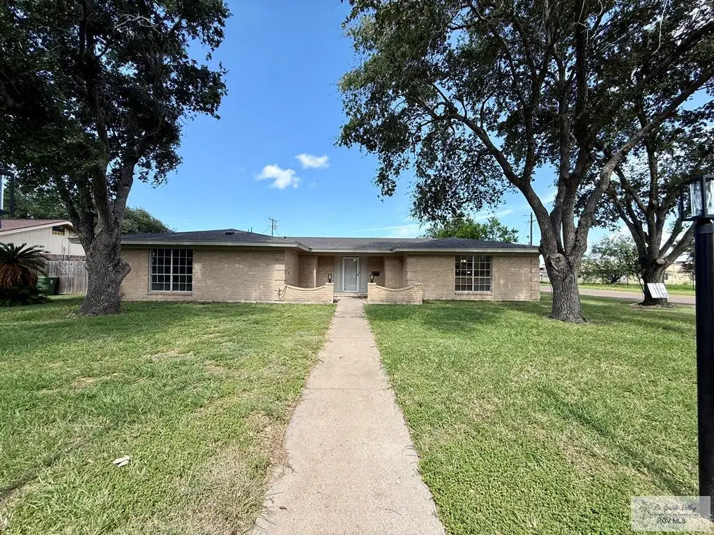 1093 Ash Ln., Raymondville, TX 78580 - #1