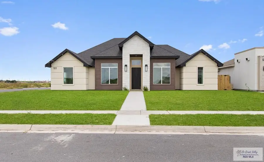 101 Finch Dr, Los Fresnos, TX 78556 - #2