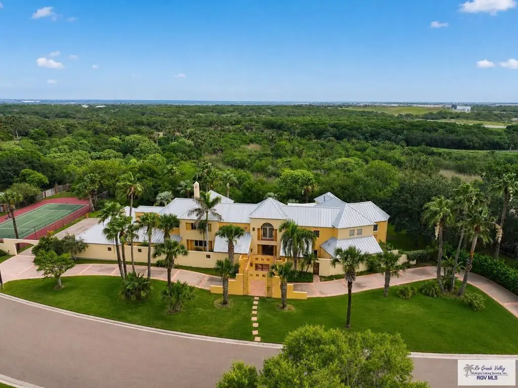 3201 Lazy Lake Dr, Harlingen, TX 78550 - #1