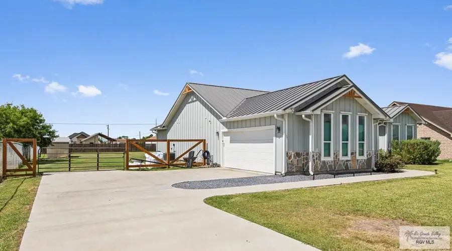 33038 Bluejay Cir., Los Fresnos, TX 78566 - #3