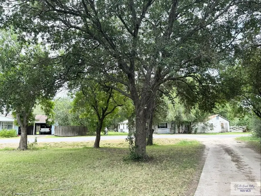 105 N Madeley Ave., Combes, TX 78535 - #2
