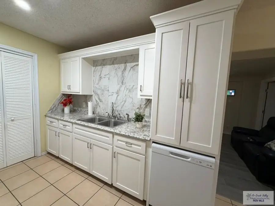 2674 Paris St., Brownsville, TX 78520 - #3