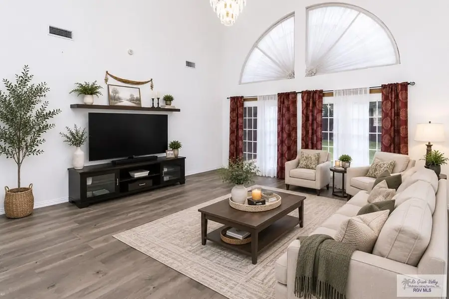 169 N Lakeview St, San Benito, TX 78586 - #3